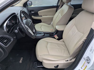 2011 Chrysler 200 Limited