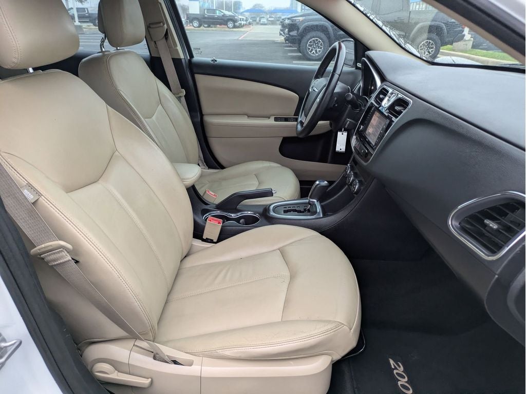 2011 Chrysler 200 Limited