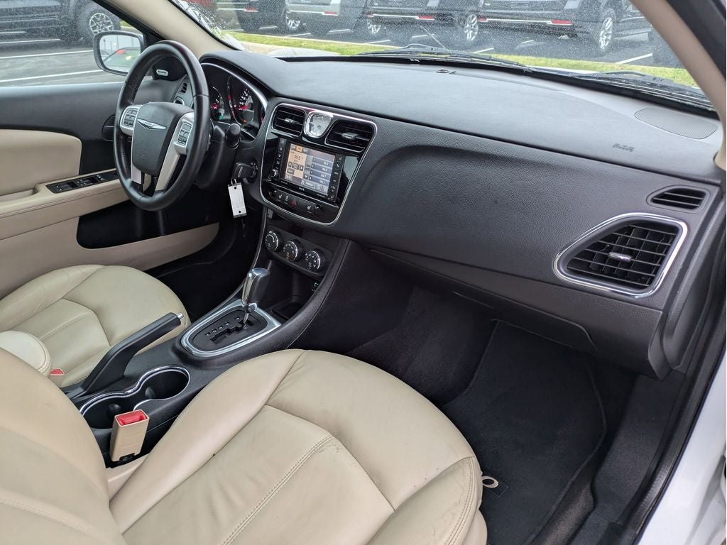 2011 Chrysler 200 Limited