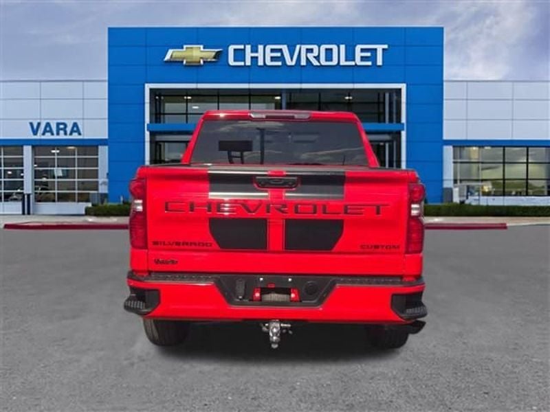 2024 Chevrolet Silverado 1500 Custom