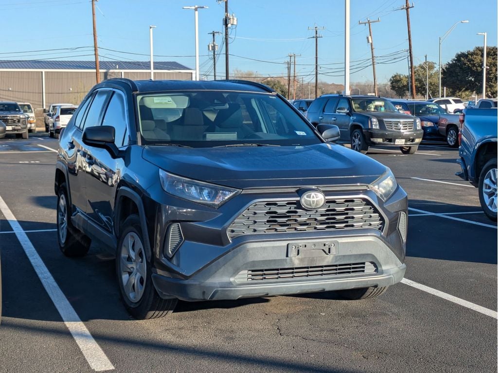 2020 Toyota RAV4 LE