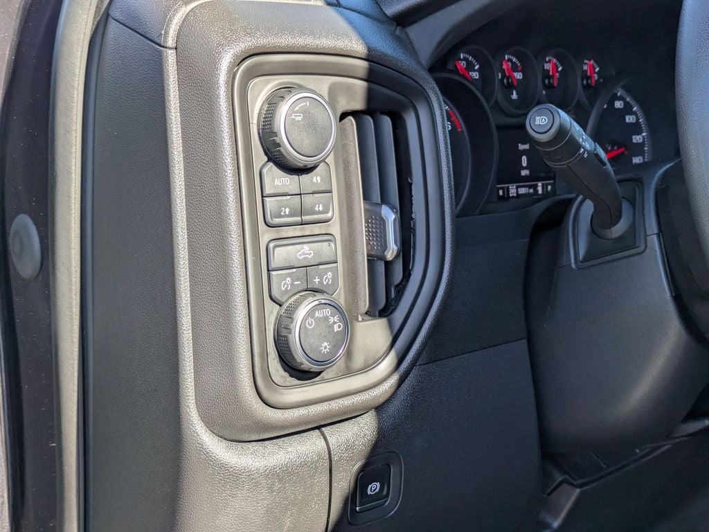 2023 Chevrolet Silverado 1500 Custom Trail Boss