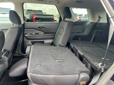 2024 Nissan Pathfinder SV FWD