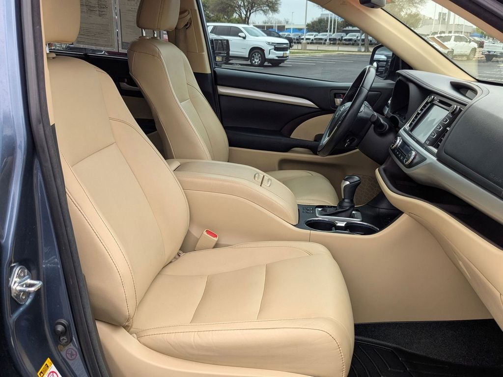 2018 Toyota Highlander SE