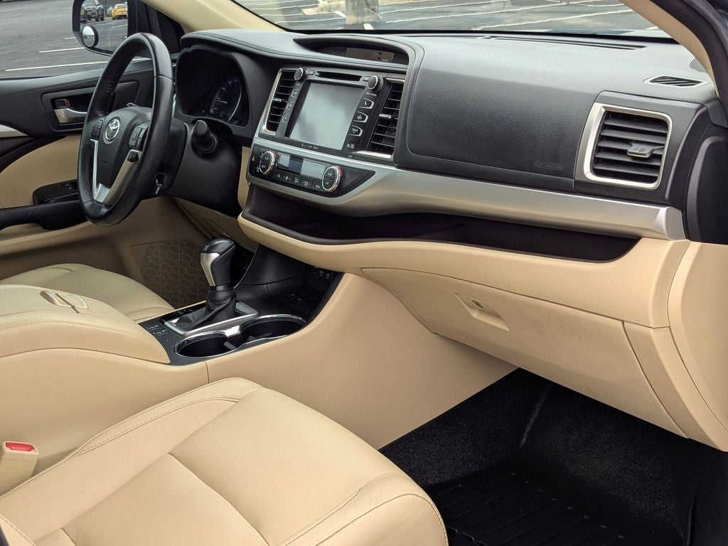 2018 Toyota Highlander SE