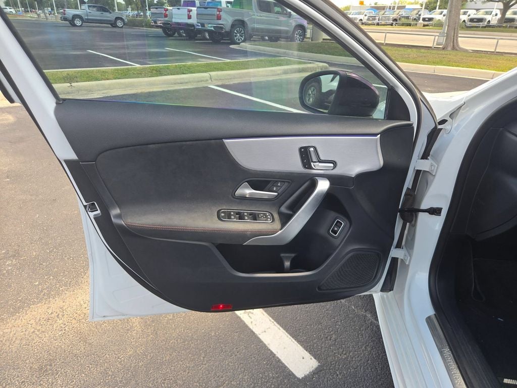2020 Mercedes-Benz A 220 A 220
