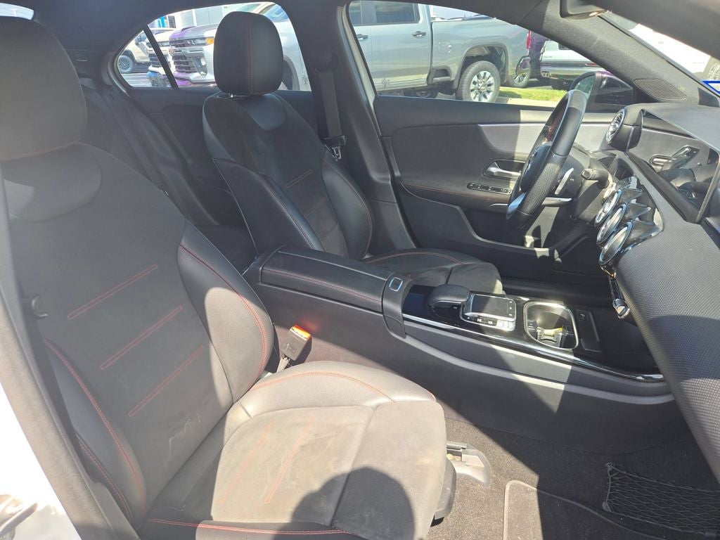 2020 Mercedes-Benz A 220 A 220